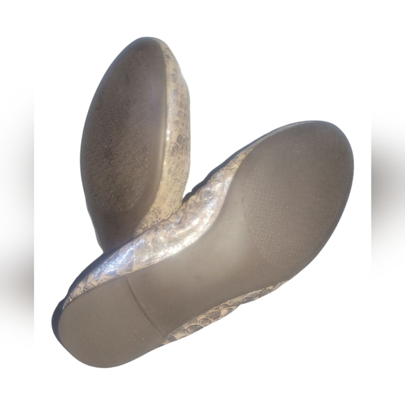 Tory Burch Heidi Reptile Mettalic Snakeskin Silver/Tan/ Ballet Flats 6 1/2 - Picture 5 of 10